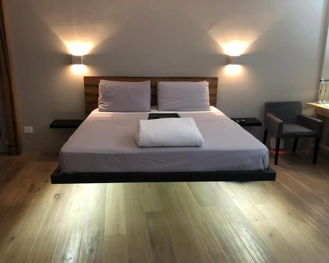 Super Design Appartamento Napoli Centro Con Sky Wifi Veloce E Netflix Неаполь
