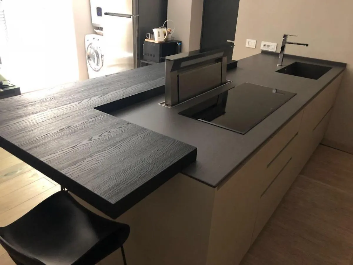 Super Design Appartamento Napoli Centro Con Sky Wifi Veloce E Netflix 0*, Неаполь