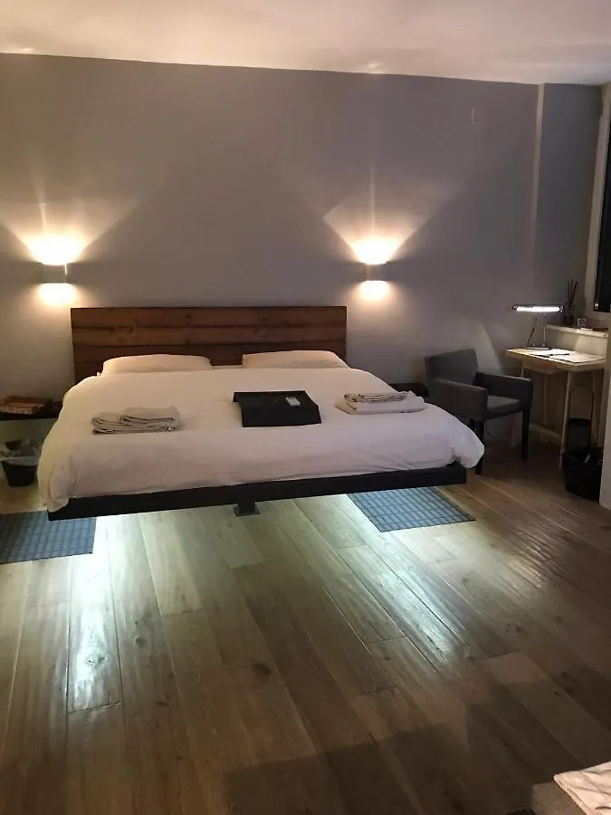 Super Design Appartamento Napoli Centro Con Sky Wifi Veloce E Netflix Апартаменты