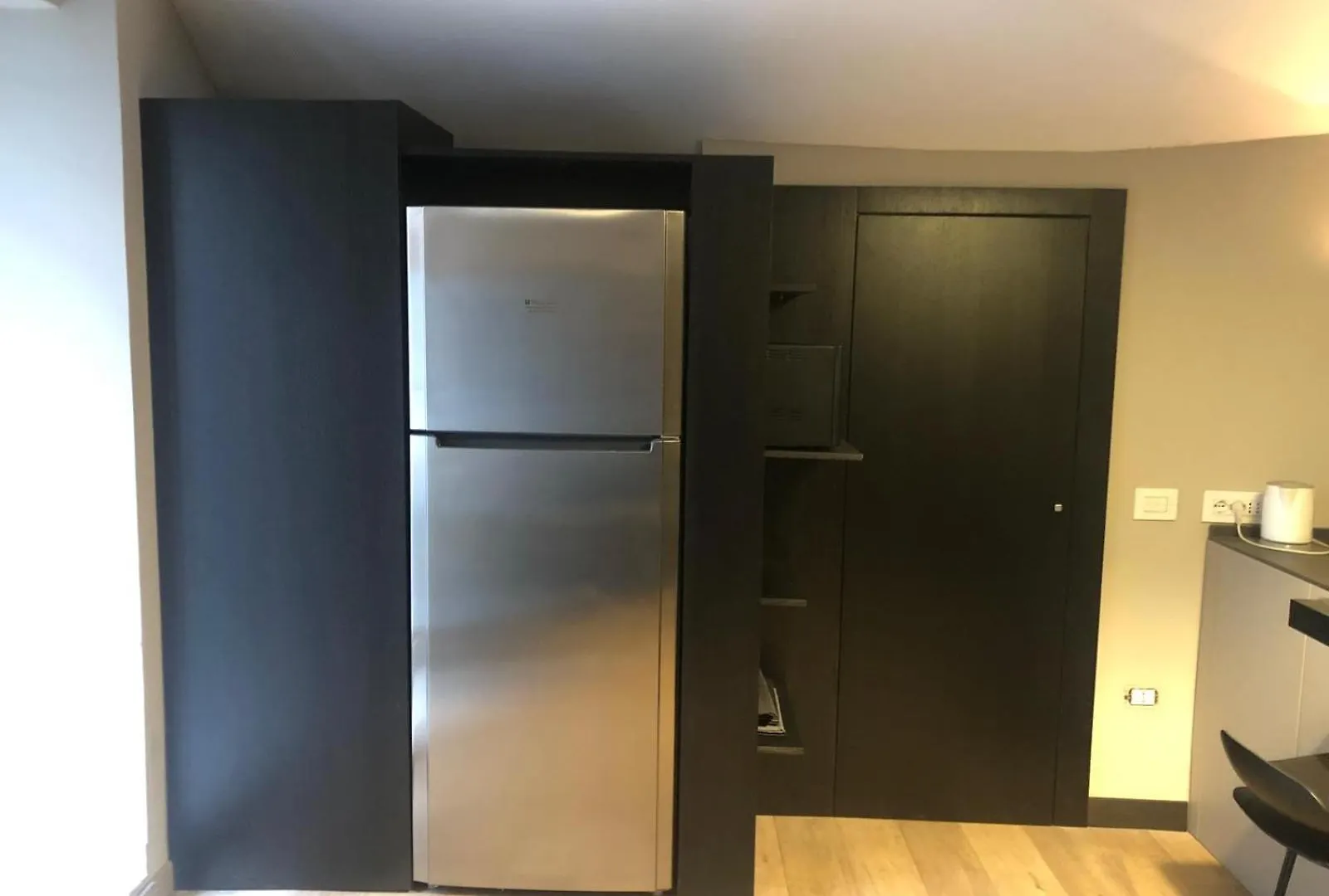 Super Design Appartamento Napoli Centro Con Sky Wifi Veloce E Netflix 0*, Неаполь